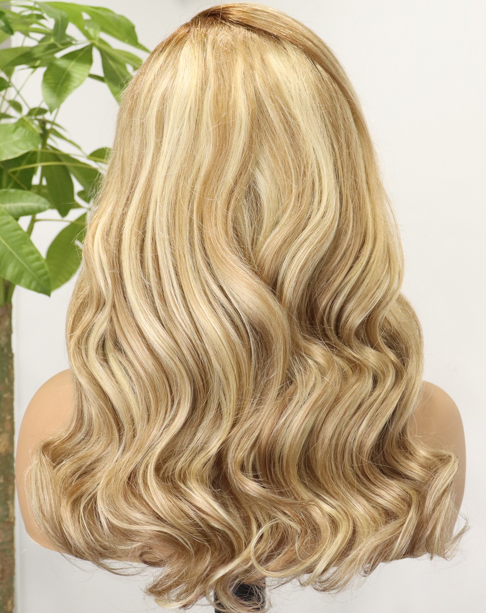 natural wavy wigs